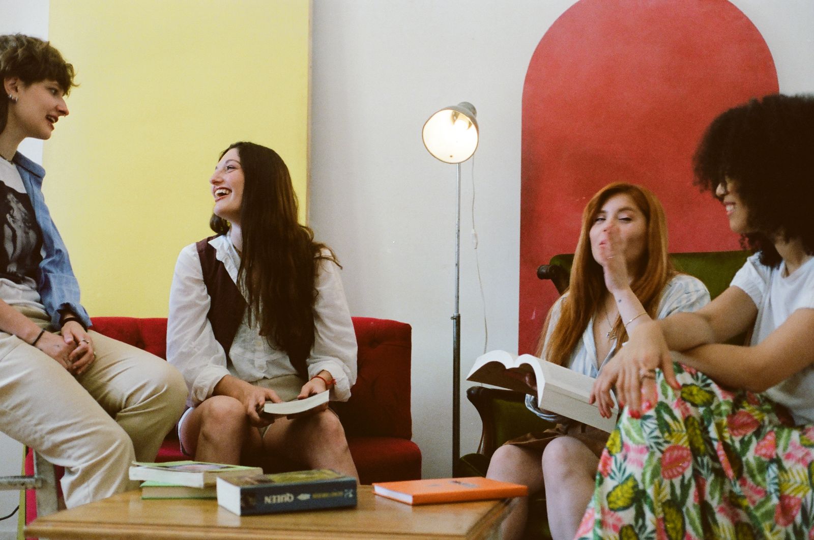 Club de lectura en inglés en Eklab Institute, Rosario