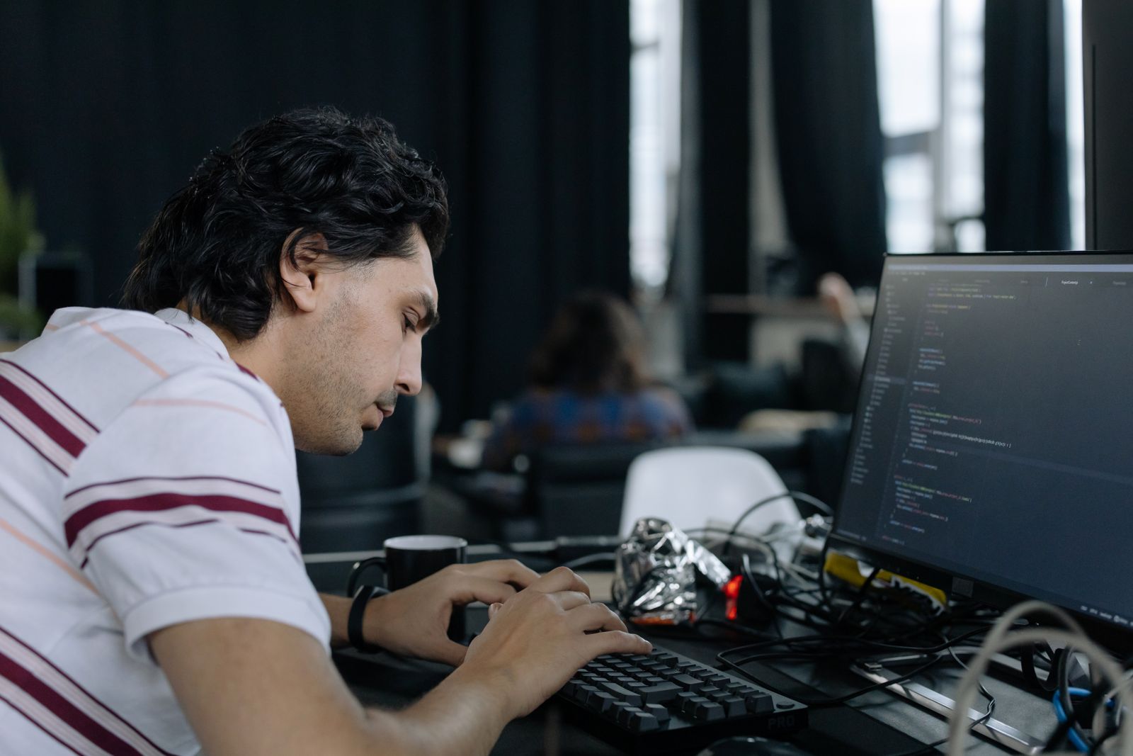 Profesional de tecnología estudiando inglés en Eklab, Rosario